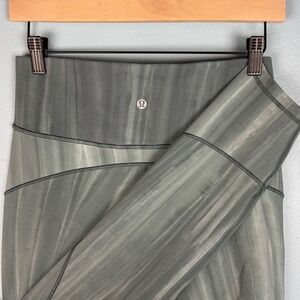 Lululemon In Movement‎ High Rise 25" Crop Leggings Women's 8 Tie Dye Green Yoga
